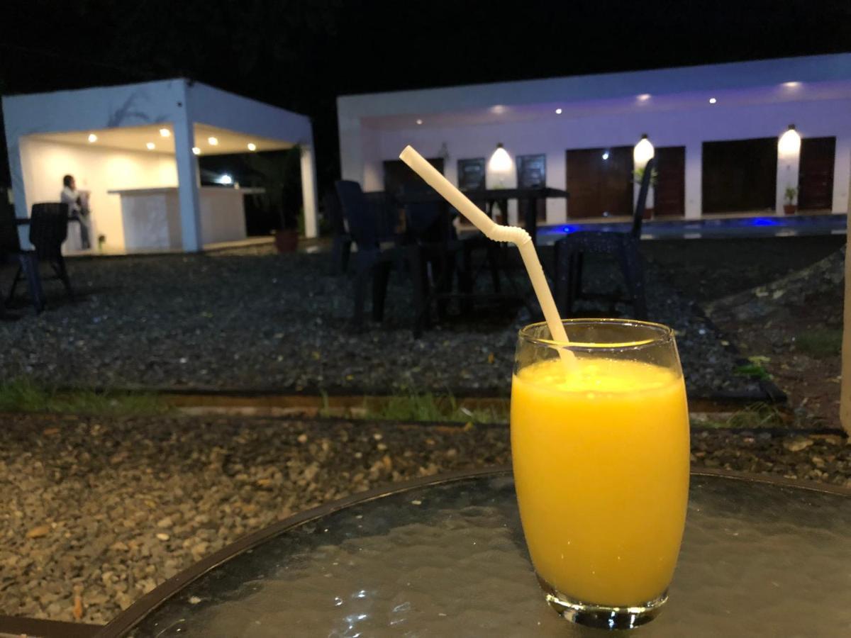 Alesseo Hostel Tiniguiban 외부 사진