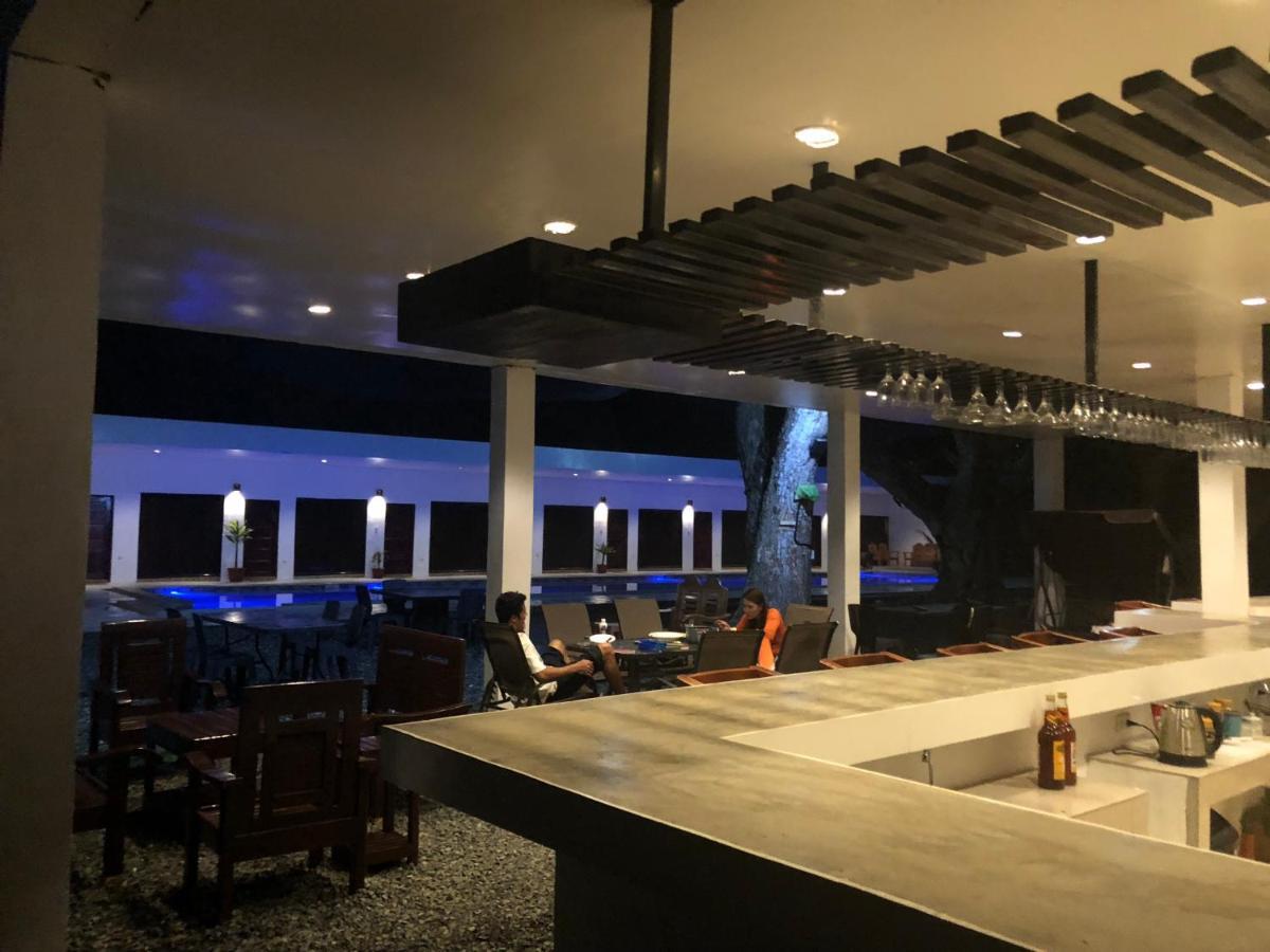 Alesseo Hostel Tiniguiban 외부 사진